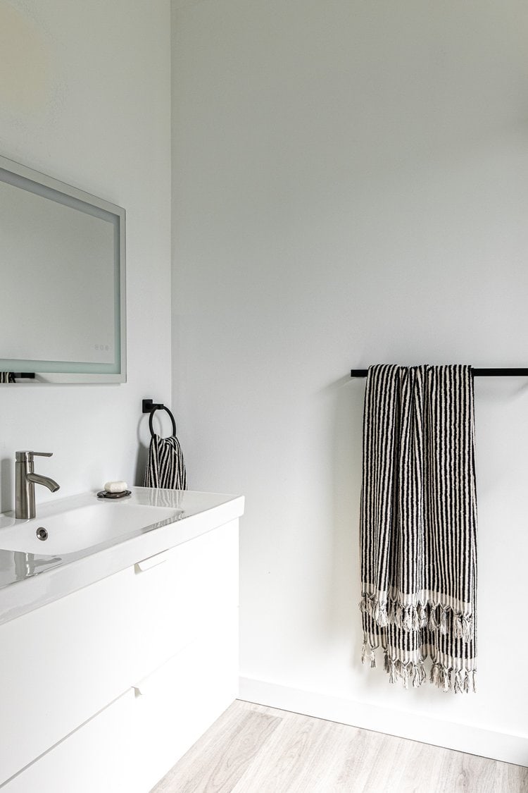 Sun Moon Cabin - Image 9