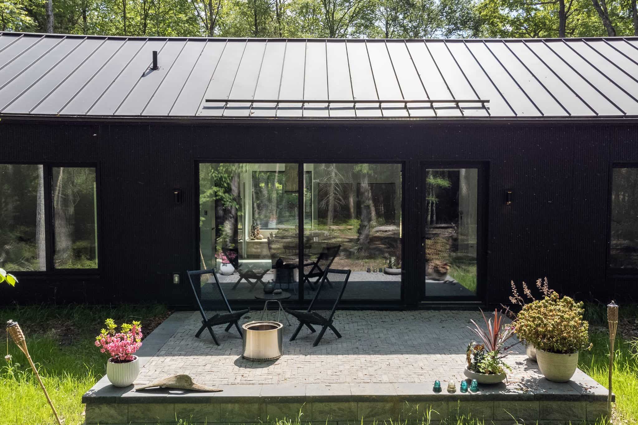 Sun Moon Cabin - Image 12