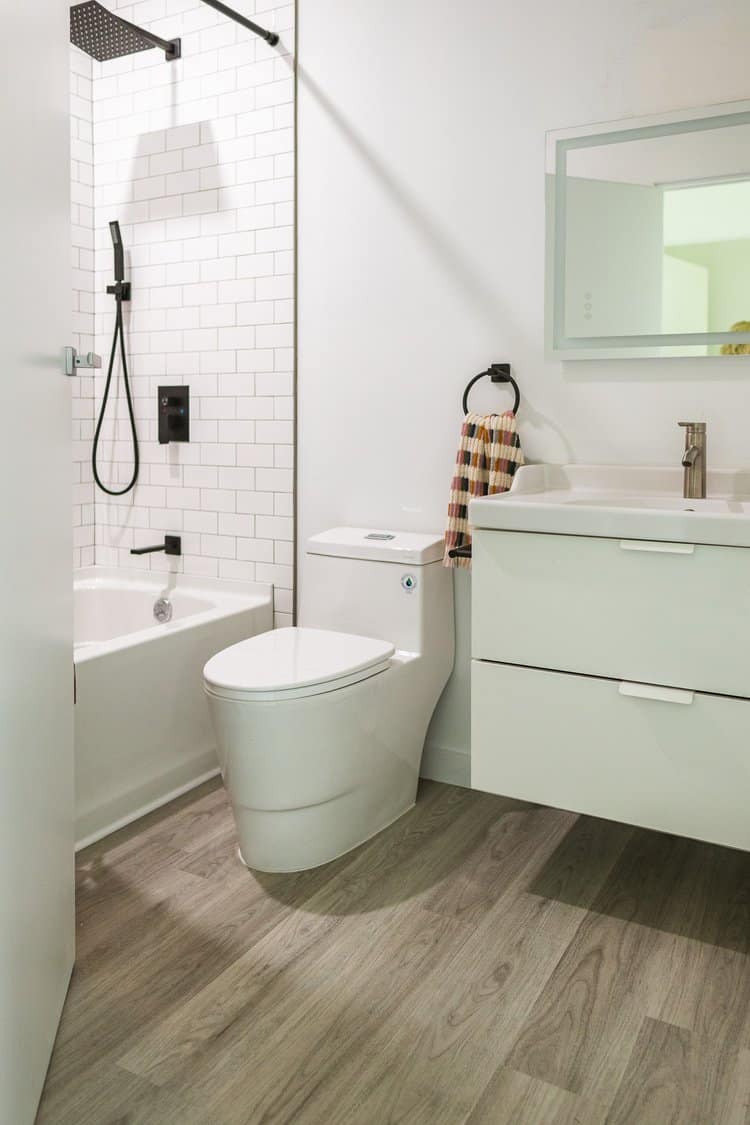 Sun Moon Cabin - Image 13