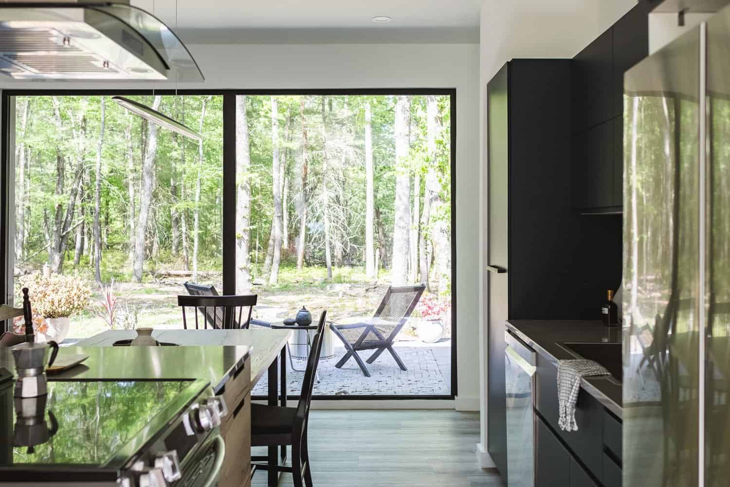 Sun Moon Cabin - Image 21